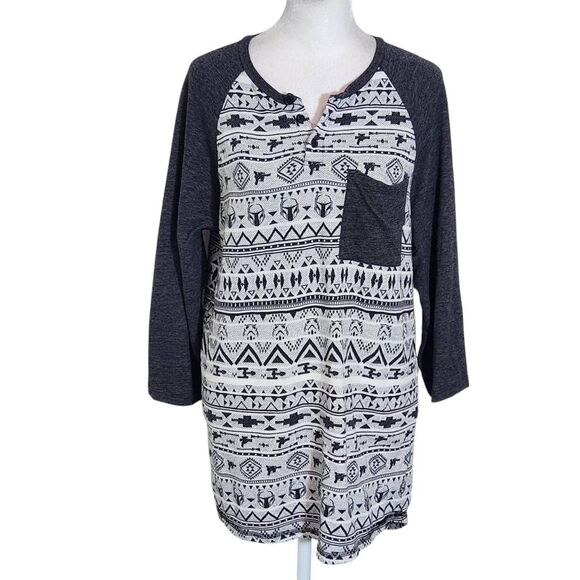 Star Wars Tops - Star Wars Black and White Print Baseball Tee Size Medium Women's Star Wars Top